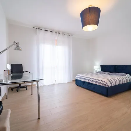Residenza Vittorio Альгеро